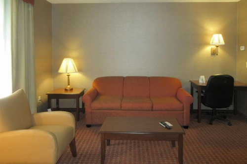 Quality Inn & Suites image 8